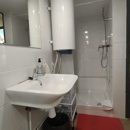 Cozy Studio With Extra Bed In * Barcelona