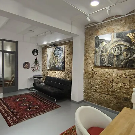Appartement Cozy Studio With Extra Bed In Barcelona